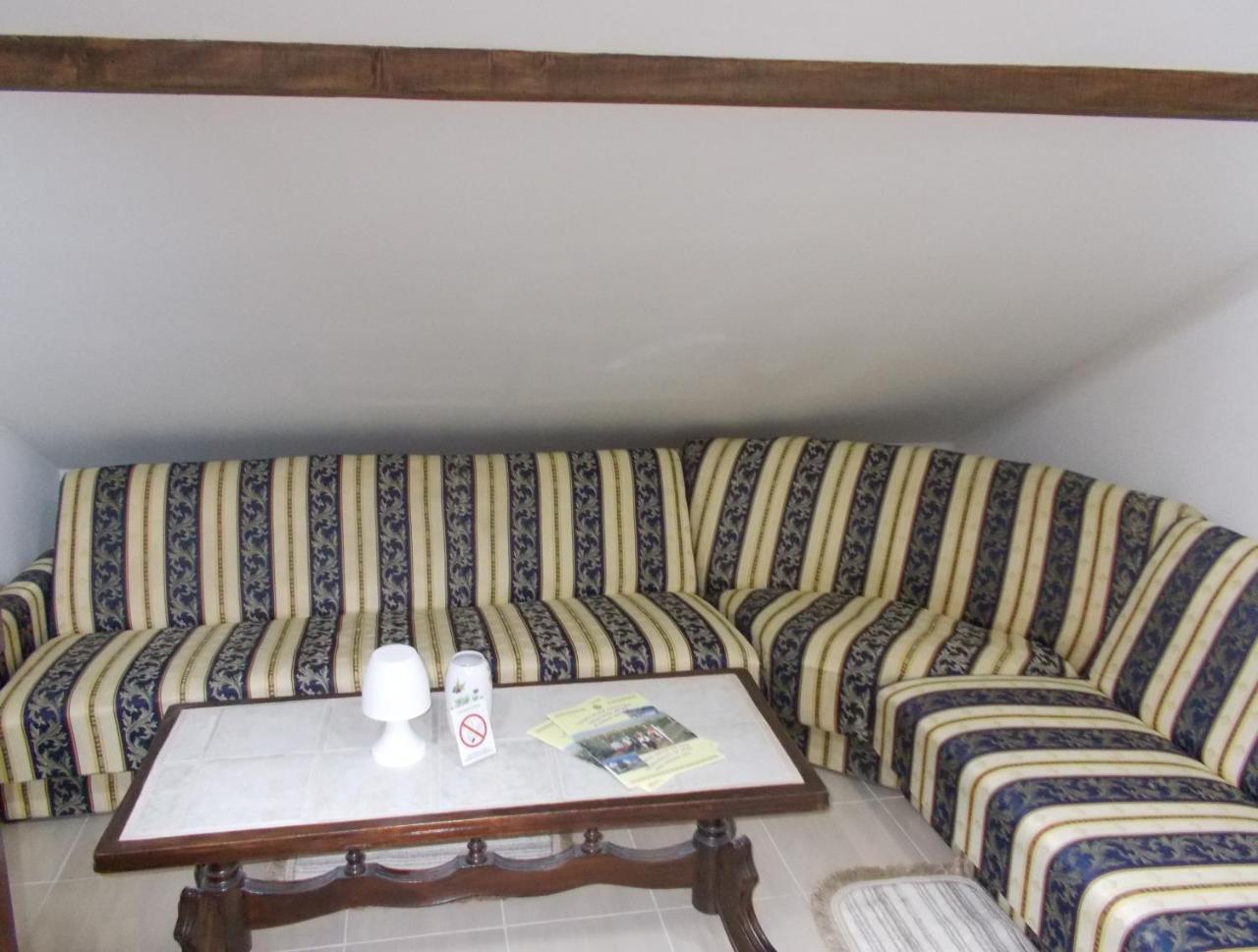 Apartman Vrdnicak Vrdnik Buitenkant foto