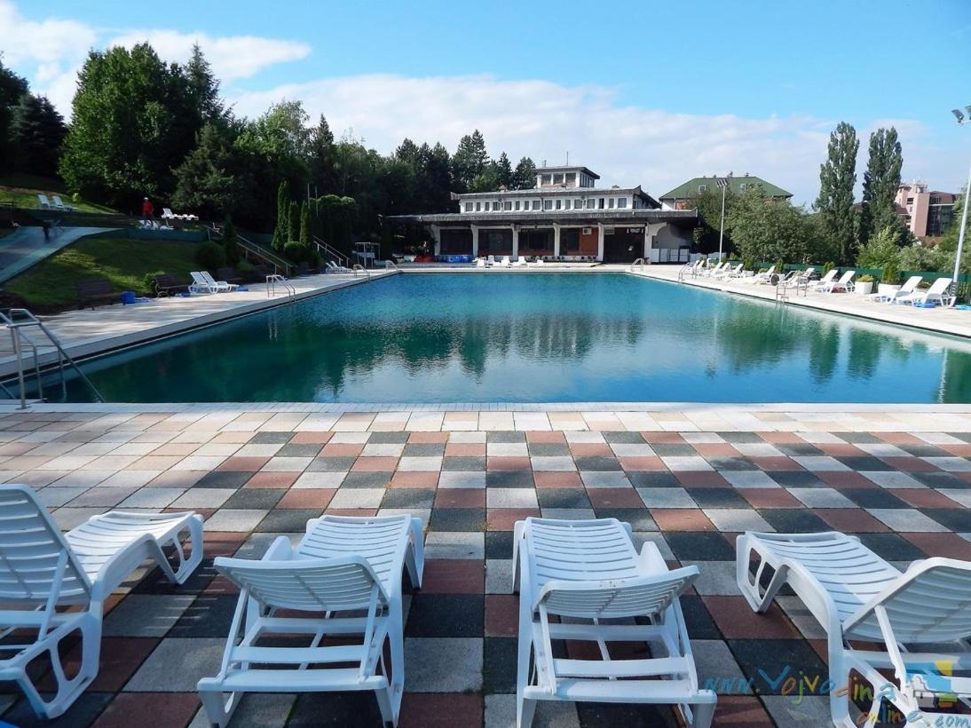 Apartman Vrdnicak Vrdnik Buitenkant foto