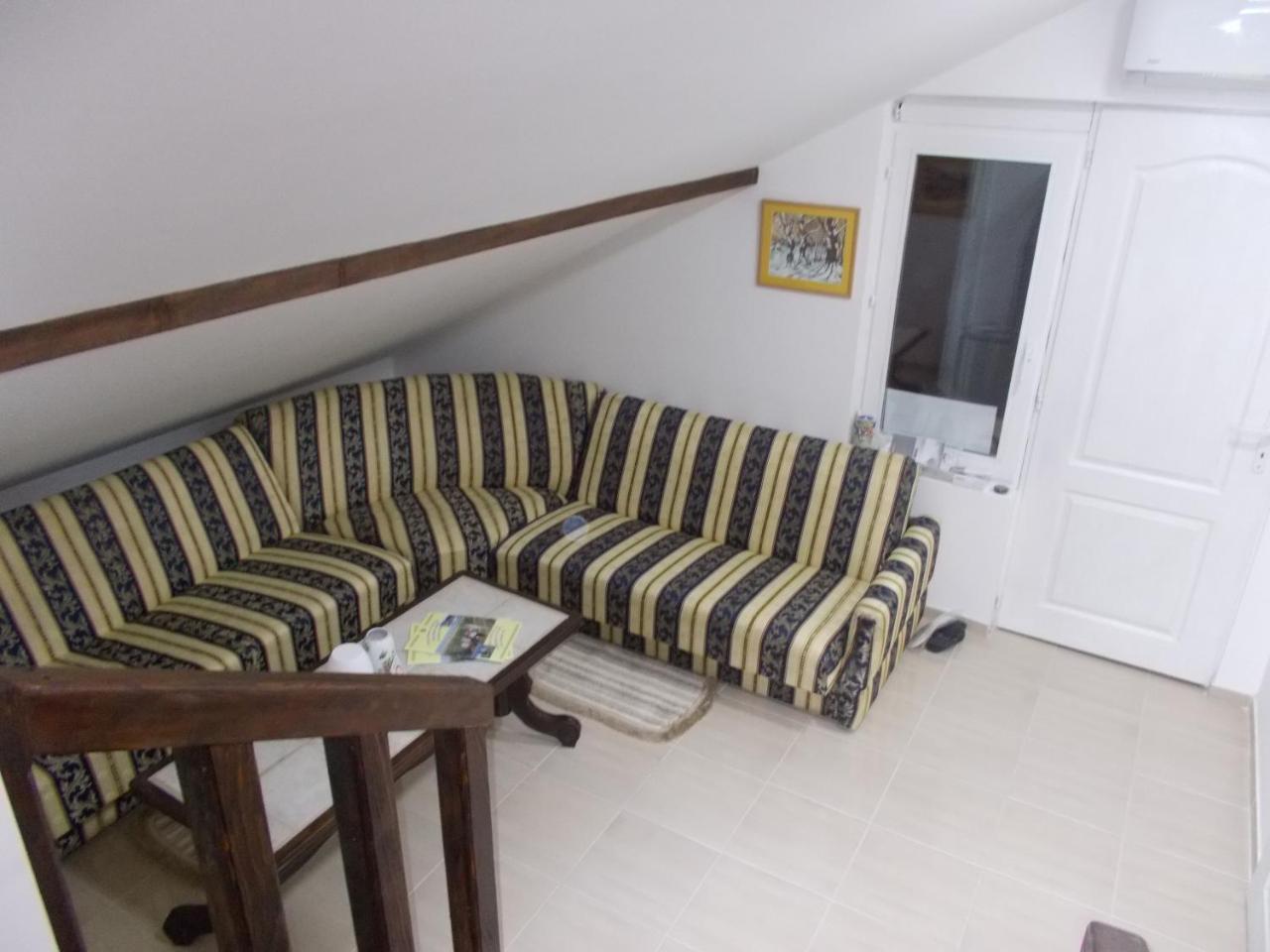 Apartman Vrdnicak Vrdnik Buitenkant foto